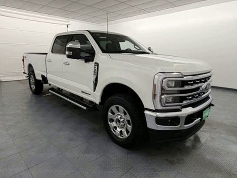 New 2026 Ford F350 Lariat w/ Chrome Package image 2