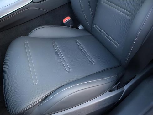 New 2026 Mercedes-Benz E 53 AMG e 4MATIC Sedan image 34