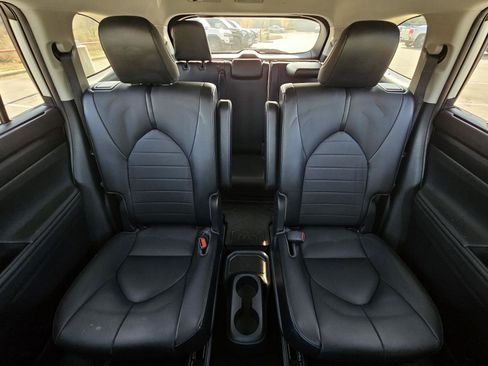 Used 2021 Toyota Highlander XLE image 28