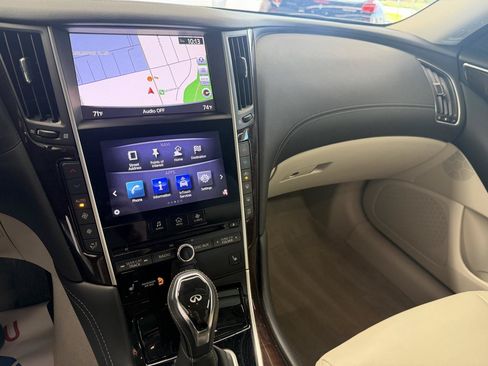 Used 2018 INFINITI Q50 Luxe w/ Essential Package (3.0T Luxe) AWD/4WD image 14
