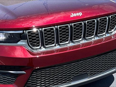 New 2026 Jeep Grand Cherokee Laredo AWD/4WD image 15