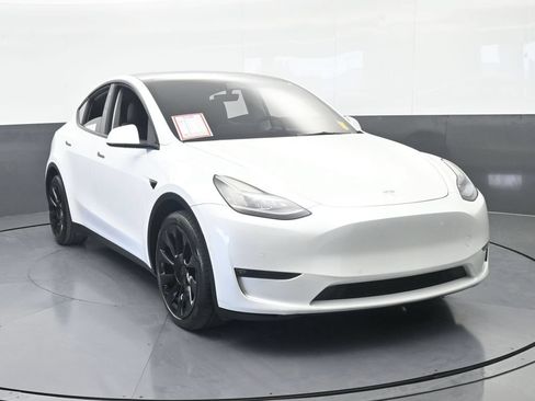 Used 2022 Tesla Model Y Long Range AWD/4WD image 9