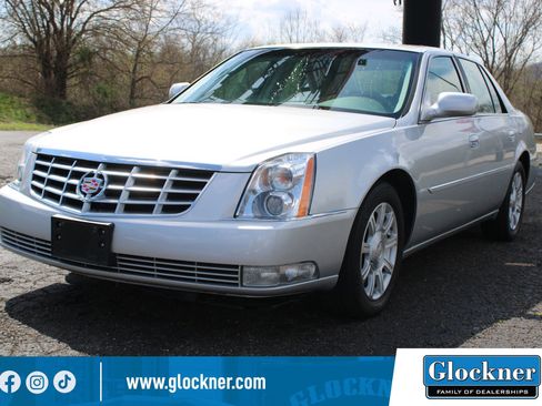 Used 2010 Cadillac DTS image 1