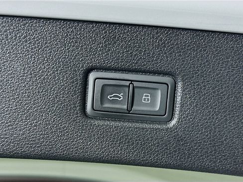 Used 2021 Audi Q7 3.0T Premium w/ Convenience Package image 31