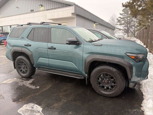Used 2025 Toyota 4Runner TRD Off-Road Premium image 3