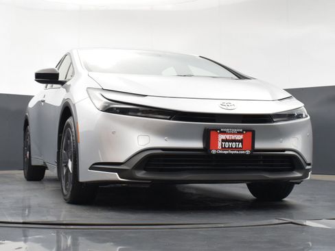 Used 2025 Toyota Prius LE image 28