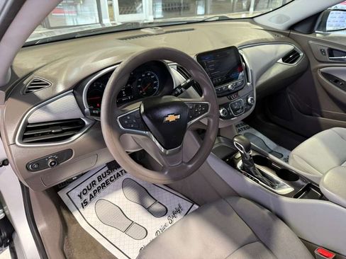 Used 2021 Chevrolet Malibu LS FWD image 27