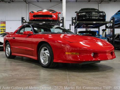 Used 1993 Pontiac Firebird Trans Am image 11
