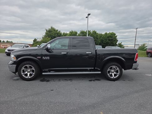 Used 2017 RAM 1500 Laramie w/ Convenience Group AWD/4WD image 11