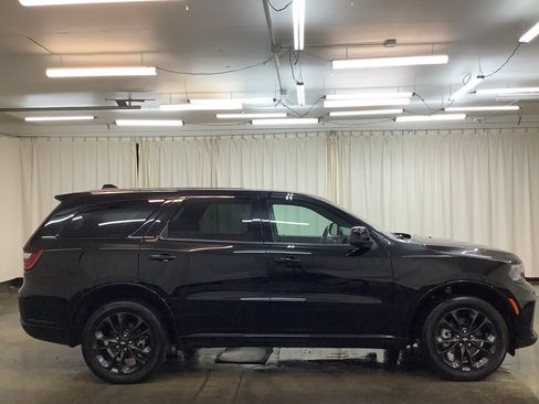 Used 2025 Dodge Durango GT AWD/4WD image 4