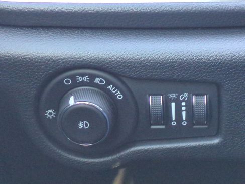 New 2026 Chrysler Pacifica Limited image 31