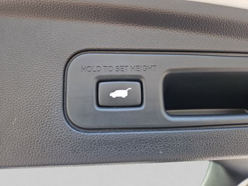 Used 2022 Acura MDX A-Spec image 38