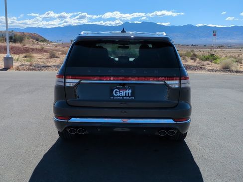 Used 2023 Lincoln Aviator Black Label w/ Dynamic Handling Package AWD/4WD image 4