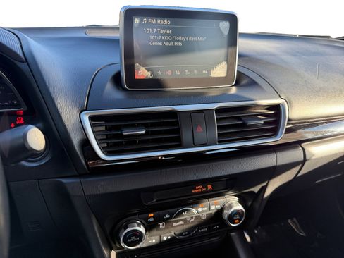 Used 2016 MAZDA MAZDA3 i Touring w/ Popular Equipment Package image 12