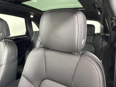 Certified 2026 Porsche Macan Turbo AWD/4WD image 41