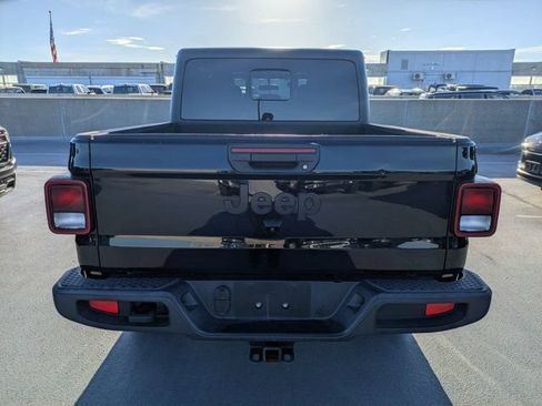Used 2021 Jeep Gladiator Sport AWD/4WD image 4