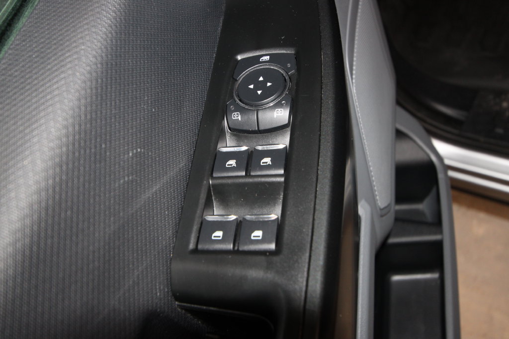 Used 2025 Ford F150 XL w/ Equipment Group 104A Hybrid AWD/4WD image 6