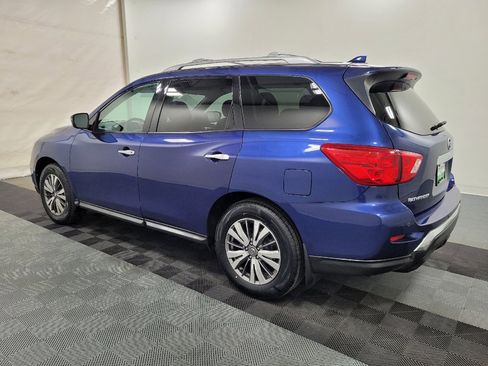 Used 2020 Nissan Pathfinder S image 3