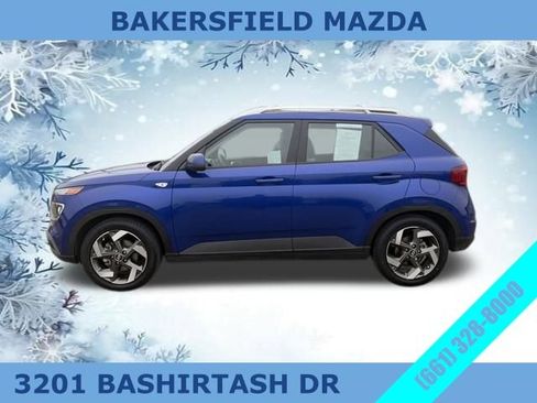 Used 2023 Hyundai Venue SEL w/ Cargo Package image 2