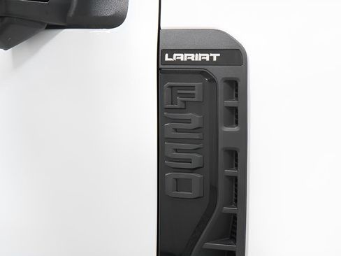 Used 2024 Ford F250 Lariat w/ Lariat Ultimate Package image 34