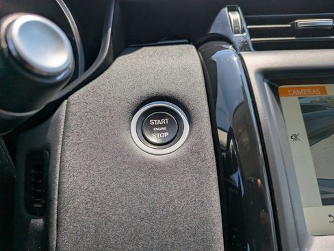Used 2019 Land Rover Discovery SE AWD/4WD image 28