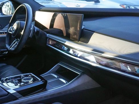 Used 2023 BMW 760i xDrive w/ Parking Assistance Package image 35