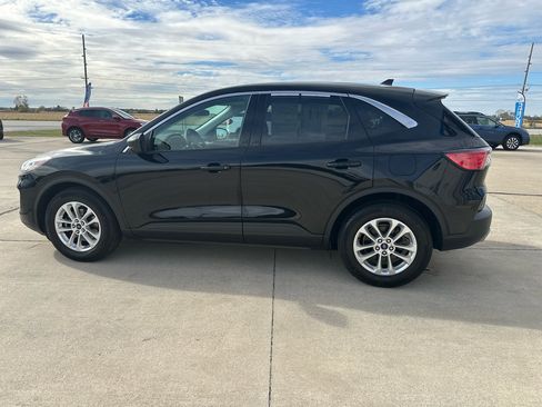 Used 2022 Ford Escape SE image 6