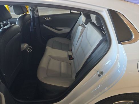 Used 2022 Hyundai Ioniq Limited image 13