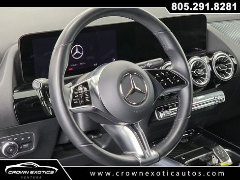 Used 2025 Mercedes-Benz GLA 250 image 24
