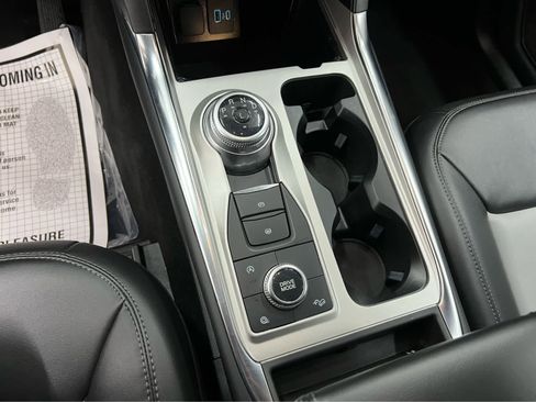 Used 2023 Ford Explorer XLT w/ Equipment Group 202A image 24