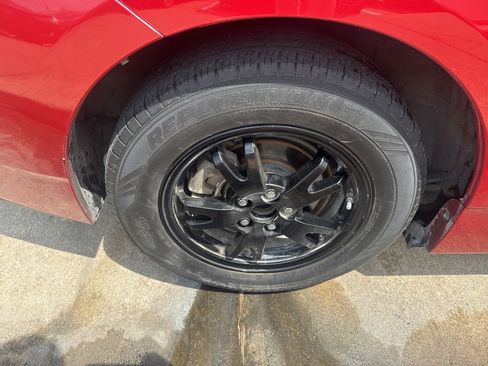 Used 2012 Toyota Prius Two FWD image 6