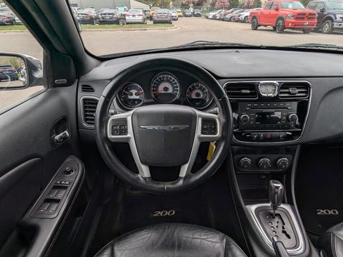 Used 2013 Chrysler 200 Limited FWD image 16