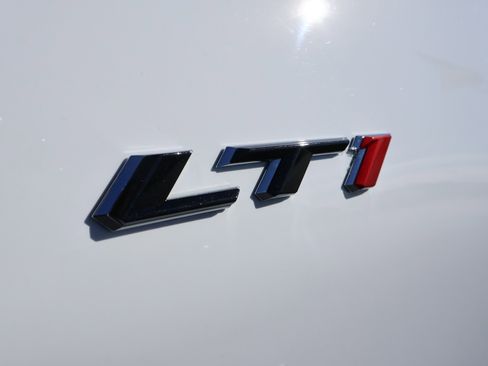 Used 2020 Chevrolet Camaro LT image 23