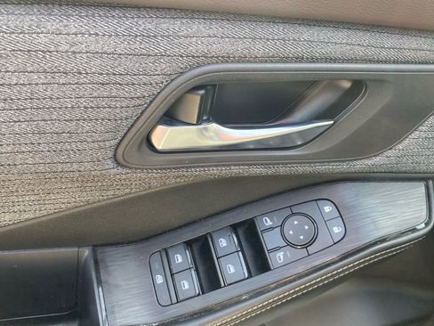 Used 2023 Nissan Rogue SV image 22