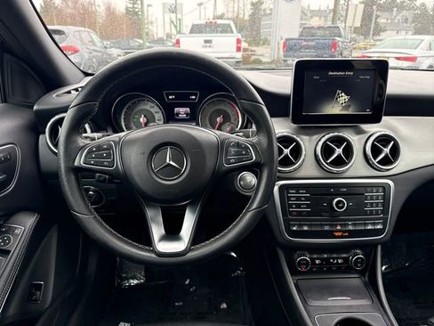 Used 2017 Mercedes-Benz GLA 250 GLA 250 image 18