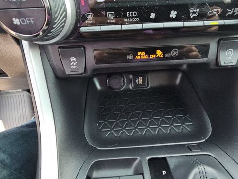 Certified 2025 Toyota RAV4 XLE AWD/4WD image 19