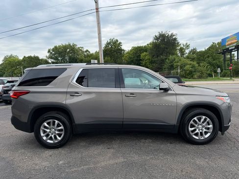 Used 2018 Chevrolet Traverse LT FWD image 6