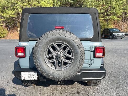 Used 2024 Jeep Wrangler Unlimited Sport image 6