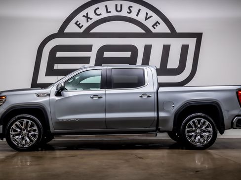 Used 2025 GMC Sierra 1500 Denali w/ Denali Reserve Package AWD/4WD image 6