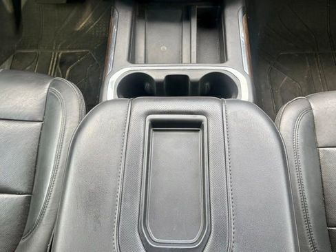 Used 2021 Chevrolet Silverado 1500 High Country w/ Technology Package image 24