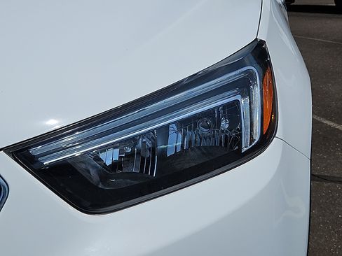 Used 2020 Buick Encore Preferred FWD image 9
