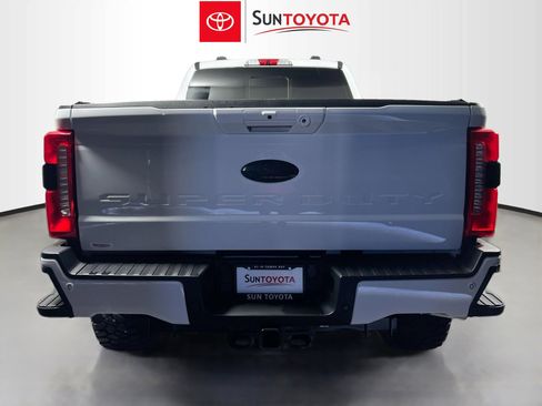 Used 2023 Ford F250 Lariat w/ Sport Appearance Package image 5