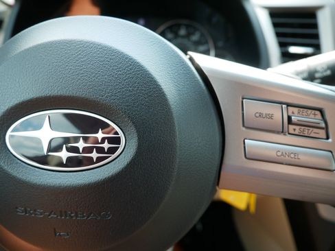 Used 2011 Subaru Outback 2.5i AWD/4WD image 27