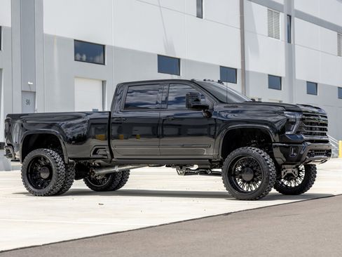 Used 2026 Chevrolet Silverado 3500 High Country w/ High Country Premium Package AWD/4WD image 10