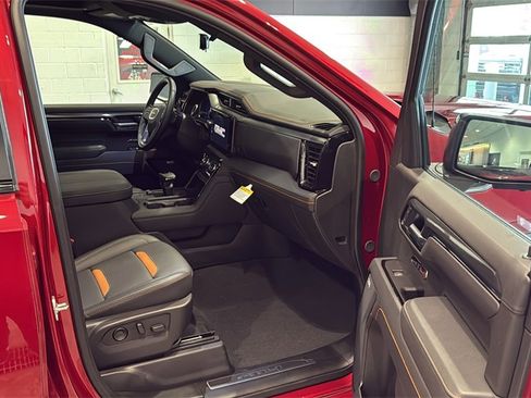 Used 2025 GMC Sierra 1500 AT4 w/ AT4 Premium Package image 12