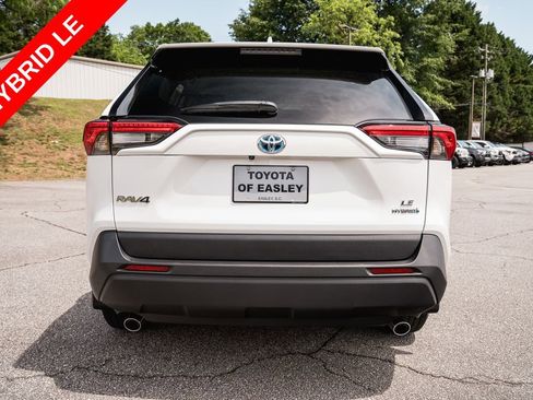 Used 2024 Toyota RAV4 LE AWD/4WD image 6