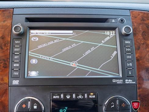 Used 2014 Chevrolet Suburban LTZ AWD/4WD image 11