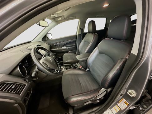 Used 2024 Mitsubishi Outlander Sport SE AWD/4WD image 13