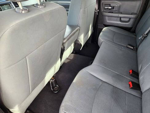Used 2016 RAM 1500 Classic SLT image 9