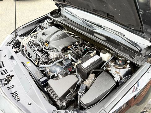 Used 2021 Toyota Camry SE image 63